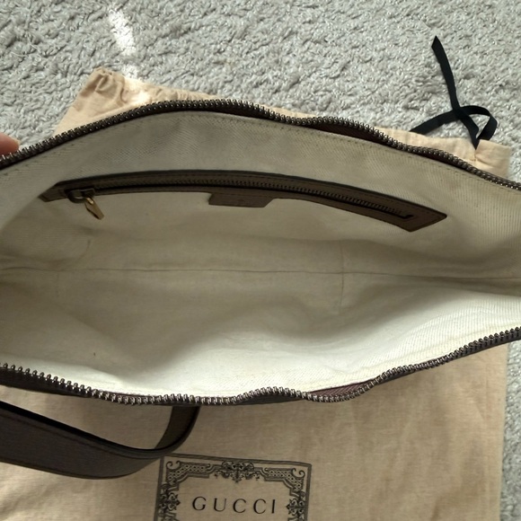 Gucci Beige GG Pattern Shoulder Bag with Red and Green Stripe - Picture 9 of 17